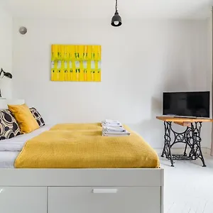 Rent Like - Wilcza 22a Warszawa